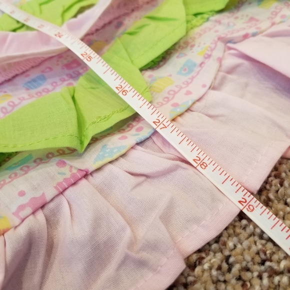 Cupcake Cupboard ruffle pocket tie apron - Picture 14 of 15